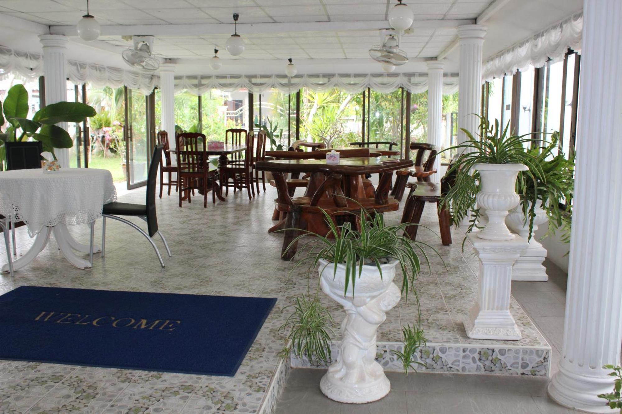 White Elephant Resort Сурин Экстерьер фото
