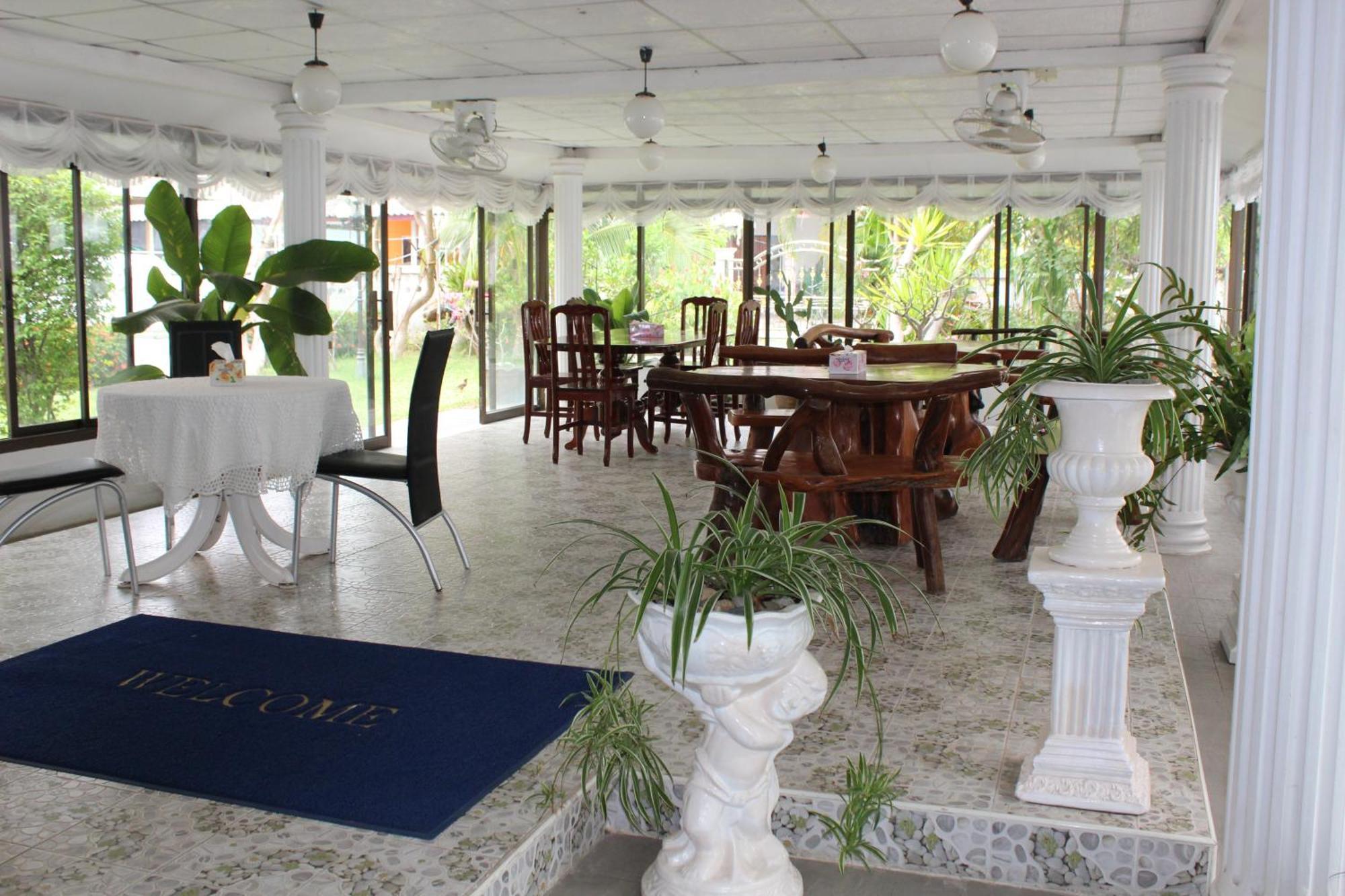 White Elephant Resort Сурин Экстерьер фото