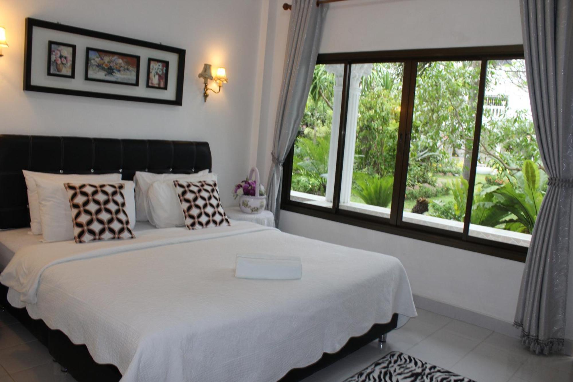 White Elephant Resort Сурин Экстерьер фото