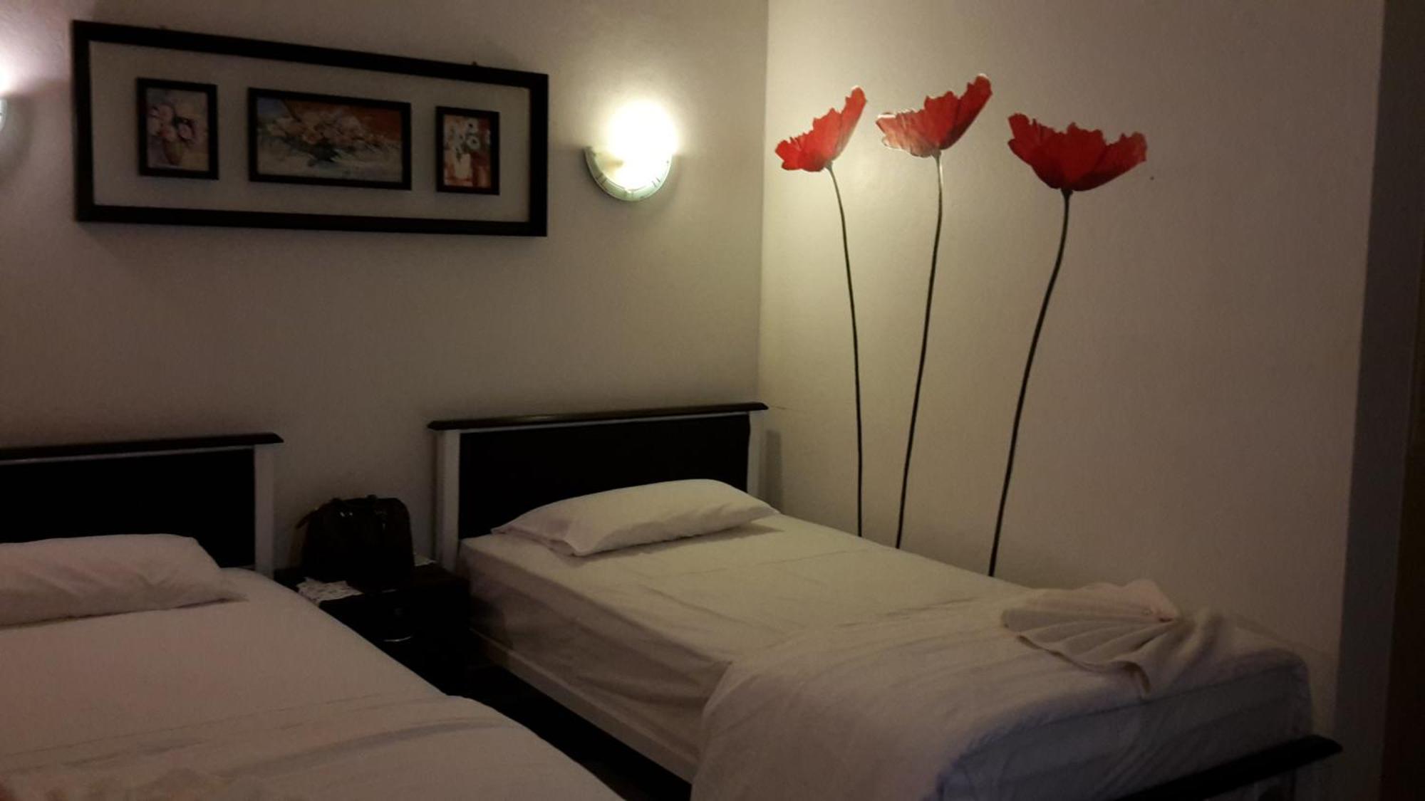 White Elephant Resort Сурин Номер фото
